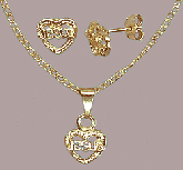 Conjunto com brincos e pingente em forma de coração